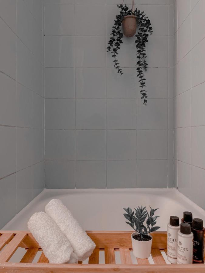 Boho Chic 2Br Apartment In The Center Of Афины Экстерьер фото
