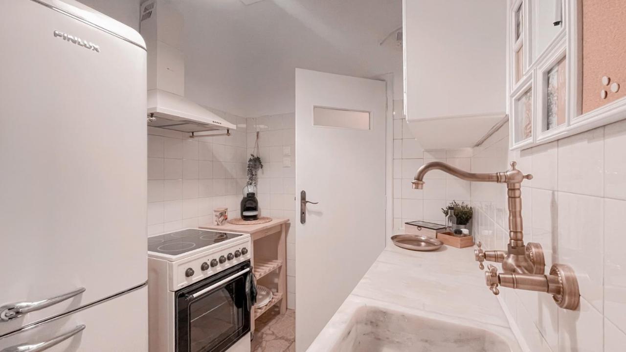 Boho Chic 2Br Apartment In The Center Of Афины Экстерьер фото