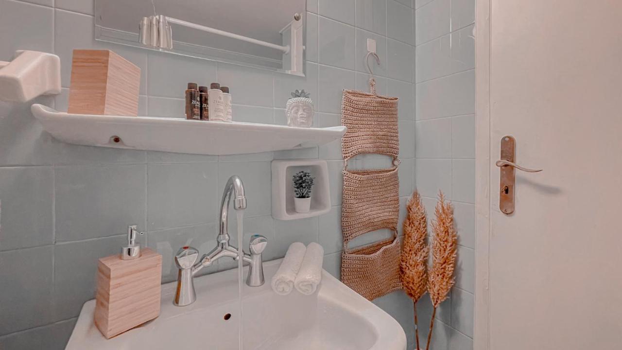 Boho Chic 2Br Apartment In The Center Of Афины Экстерьер фото